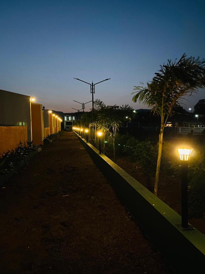 Mountain N Lake Resort Igatpuri Buitenkant foto